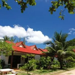 Pensionat Lanta Bee Garden Sha Extra
